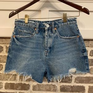 NEW! BLANKNYC DISTRESSED RAW HEM JEAN SHORTS | SIZE 25